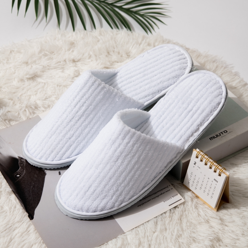 PAPUCI HOTEL (SPA) DE UNICĂ FOLOSINȚĂ ”LUXE SOLE” (100 perechi)